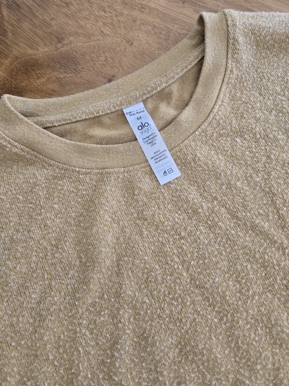 ALO Yoga Women's Heathered Tan Crewneck Sweatshirt